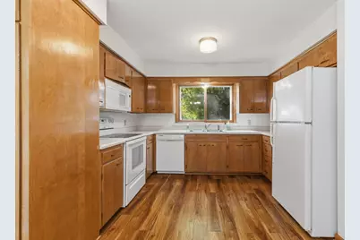 1300 Lakeview Avenue, Mendota Heights, MN 55120 - Photo 21