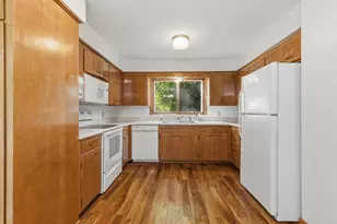 1300 Lakeview Ave, Mendota Heights, MN 55120 - Photo 21