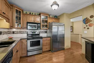 10295 Arrowwood Dr, Eden Prairie, MN 55347 - Photo 21