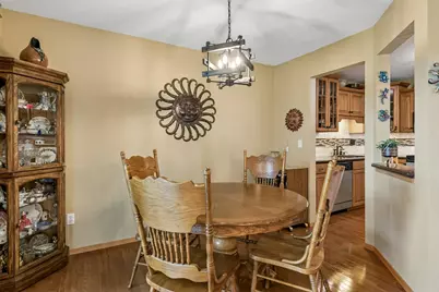 10295 Arrowwood Drive, Eden Prairie, MN 55347 - Photo 13