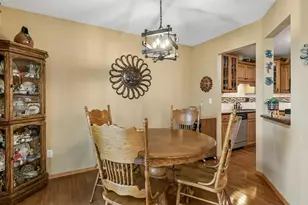 10295 Arrowwood Dr, Eden Prairie, MN 55347 - Photo 13