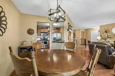 10295 Arrowwood Drive, Eden Prairie, MN 55347 - Photo 17