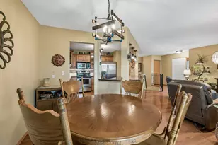 10295 Arrowwood Dr, Eden Prairie, MN 55347 - Photo 17