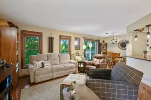 10295 Arrowwood Dr, Eden Prairie, MN 55347 - Photo 11