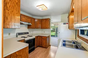 6604 Upper 23rd St N, Oakdale, MN 55128 - Photo 13