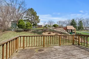 4100 Jordan Ave N, New Hope, MN 55427 - Photo 21