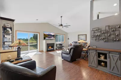 919 Waxon Lane, Hudson, WI 54016 - Photo 5