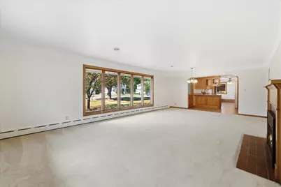 119 S Walnut Street, Belle Plaine, MN 56011 - Photo 7