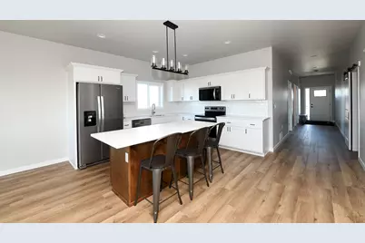 2607 36th Avenue S, Moorhead, MN 56560 - Photo 3