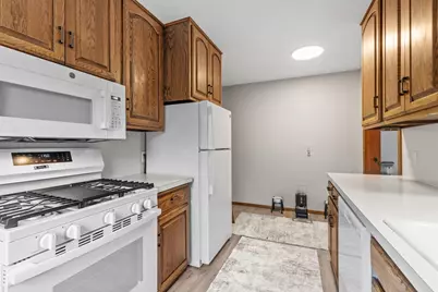 4258 Islemount Place, Robbinsdale, MN 55422 - Photo 13