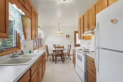 913 7th Avenue E, Shakopee, MN 55379 - Photo 7