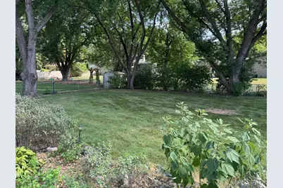 10557 104th Place N, Maple Grove, MN 55369 - Photo 3