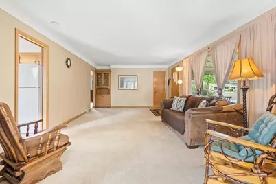 4090 Highland Avenue, White Bear Lake, MN 55110 - Photo 9