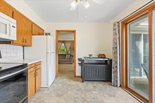 4090 Highland Ave, White Bear Lake, MN 55110 - Photo 11