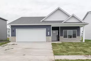 2610 37th Ave S, Moorhead, MN 56560 - Photo 1