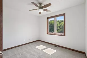 2311 Seurer St, Elko New Market, MN 55054 - Photo 15