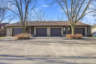 754 E 11th St, New Richmond, WI 54017 - Photo 1
