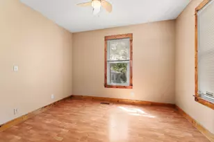 1064 Magnolia Ave E, Saint Paul, MN 55106 - Photo 7