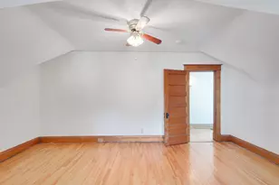 911 Lincoln Ave, Saint Paul, MN 55105 - Photo 5