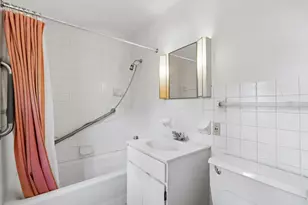 511 Janalyn Cir, Golden Valley, MN 55416 - Photo 23