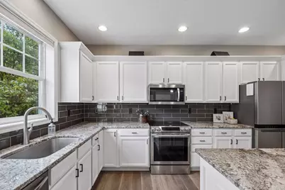 2374 Molnau Court, Chaska, MN 55318 - Photo 7