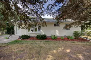 2115 English St, Maplewood, MN 55109 - Photo 3