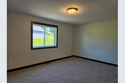 2405 Lake Avenue, New Ulm, MN 56073 - Photo 29