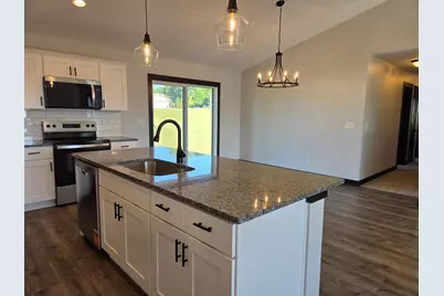 2405 Lake Avenue, New Ulm, MN 56073 - Photo 15