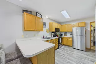 5965 Wedgewood Ln N, Plymouth, MN 55446 - Photo 7