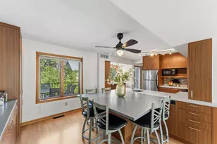 933 Dartmouth Pl SE, Minneapolis, MN 55414 - Photo 1