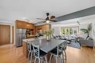 933 Dartmouth Pl SE, Minneapolis, MN 55414 - Photo 5
