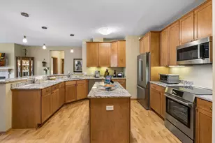 5225 Grandview Square, Edina, MN 55436 - Photo 15