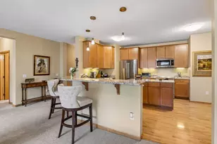 5225 Grandview Square, Edina, MN 55436 - Photo 11