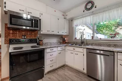 101 W Hillside Avenue, Fergus Falls, MN 56537 - Photo 13