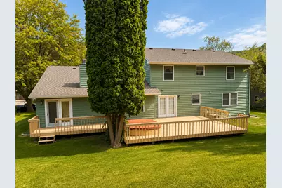 225 Oak Leaf Drive, Winona, MN 55987 - Photo 3