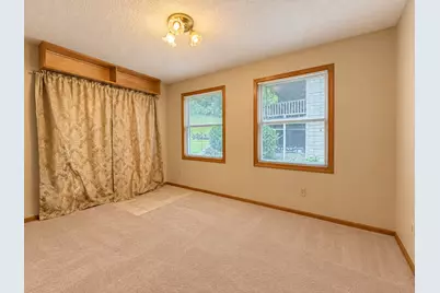 225 Oak Leaf Drive, Winona, MN 55987 - Photo 15