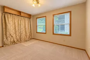 225 Oak Leaf Dr, Winona, MN 55987 - Photo 15
