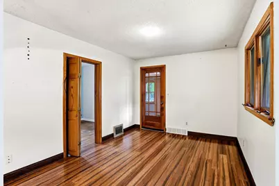 242 Park Street W, South Saint Paul, MN 55075 - Photo 5