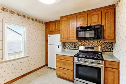 242 Park Street W, South Saint Paul, MN 55075 - Photo 13
