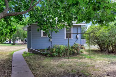 242 Park Street W, South Saint Paul, MN 55075 - Photo 23