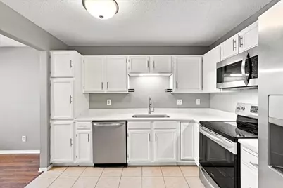 10943 Quebec Avenue S, Bloomington, MN 55438 - Photo 11