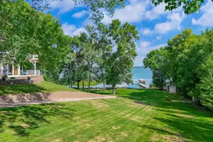 46360 Grand View Dr, Perham, MN 56573 - Photo 3