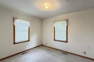 721 S 11th St, Montevideo, MN 56265 - Photo 13