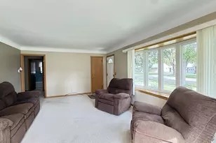 721 S 11th St, Montevideo, MN 56265 - Photo 11
