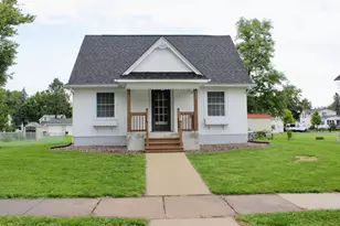 136 2nd St SE, Blooming Prairie, MN 55917 - Photo 1