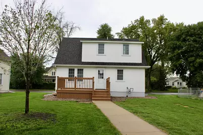 136 2nd Street SE, Blooming Prairie, MN 55917 - Photo 3