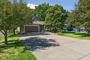 1755 Ithaca Ln N, Plymouth, MN 55447 - Photo 37