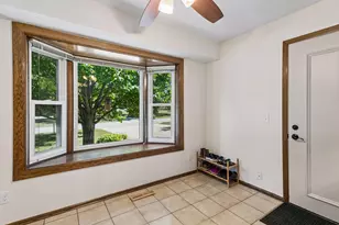 1755 Ithaca Ln N, Plymouth, MN 55447 - Photo 7