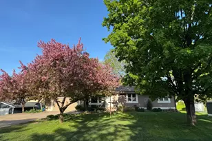 1755 Ithaca Ln N, Plymouth, MN 55447 - Photo 3