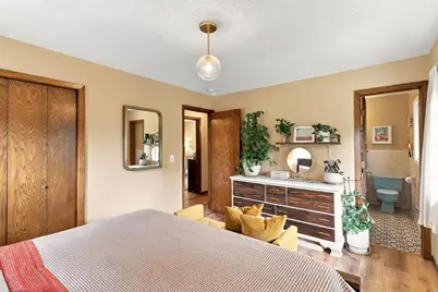 2262 Linwood Avenue E, Maplewood, MN 55119 - Photo 9
